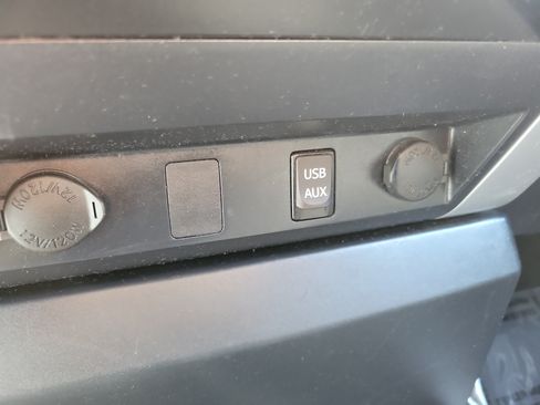 Used 2018 Toyota Tundra SR5 RWD image 29