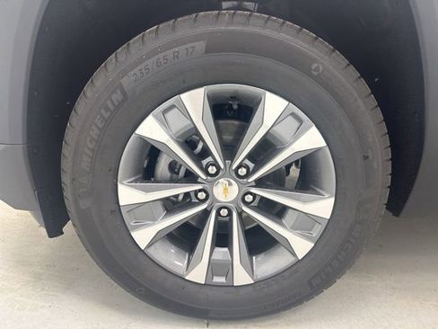 New 2026 Chevrolet Equinox LT AWD/4WD image 36