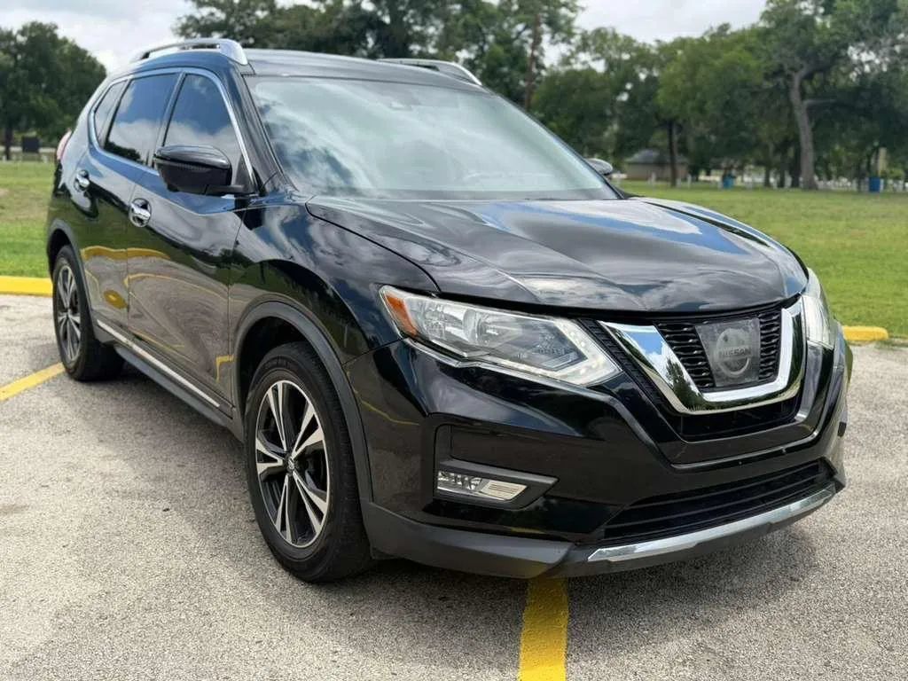 Used 2018 Nissan Rogue SL FWD image 3