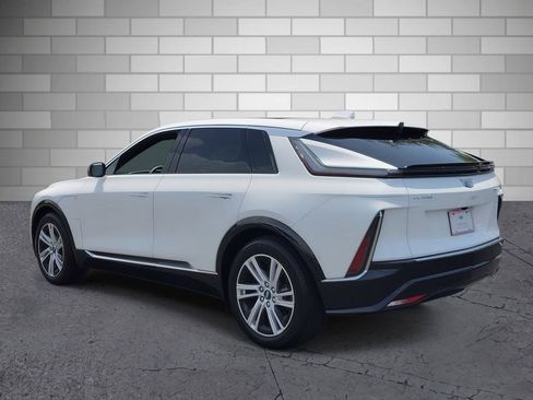 Used 2024 Cadillac Lyriq Tech w/ Driver Assist Package AWD/4WD image 3