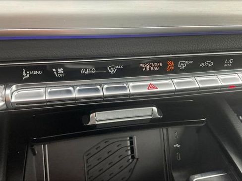 Used 2024 Mercedes-Benz GLE 450e 4MATIC image 31