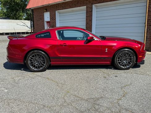 Used 2014 Ford Mustang Shelby GT500 w/ Equipment Group 821A RWD image 32