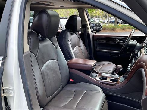 Used 2014 Buick Enclave Leather image 9