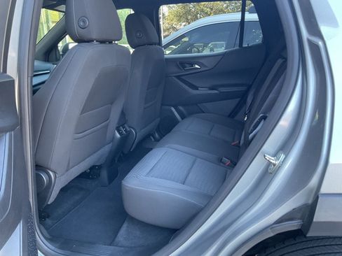 Used 2025 Chevrolet Equinox LT AWD/4WD image 11