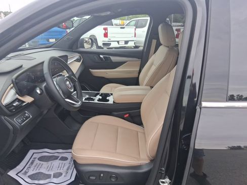 Used 2026 Buick Enclave Preferred w/ LPO, Floor Liner Package AWD/4WD image 17