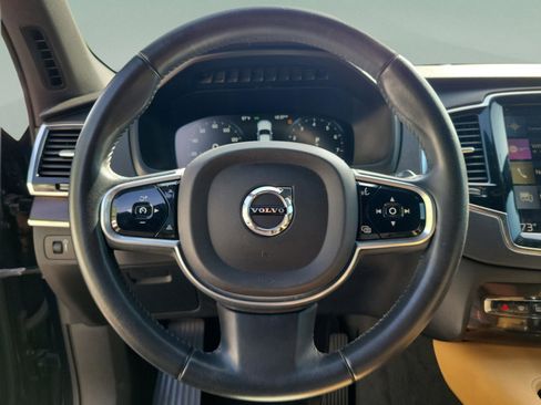 Used 2017 Volvo XC90 T6 Momentum w/ Vision Package image 13