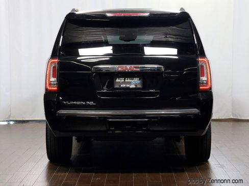 Used 2018 GMC Yukon XL Denali w/ Denali Ultimate Package AWD/4WD image 7