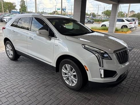 Used 2024 Cadillac XT5 Luxury FWD image 1