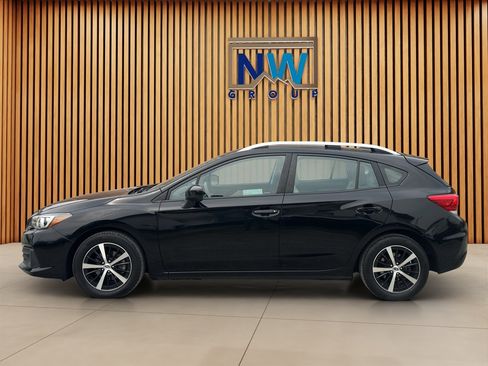 Used 2023 Subaru Impreza 2.0i Premium AWD/4WD image 29