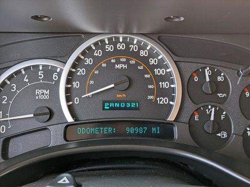 Used 2005 HUMMER H2 w/ Preferred Equipment Group AWD/4WD image 10