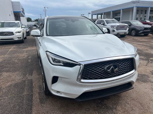 Used 2023 INFINITI QX50 Sensory AWD/4WD image 17