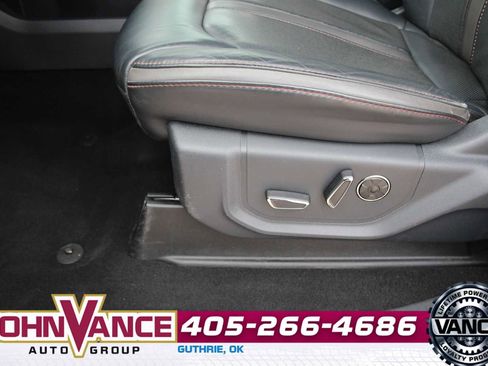 Used 2022 Ford F450 Platinum w/ FX4 Off-Road Package image 29