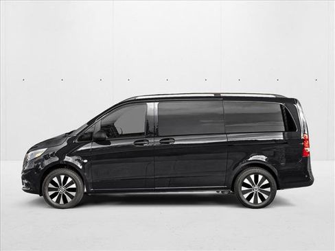 New 2023 Mercedes-Benz Metris Passenger image 3