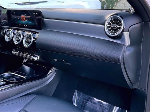 Used 2022 Mercedes-Benz A 220 image 18