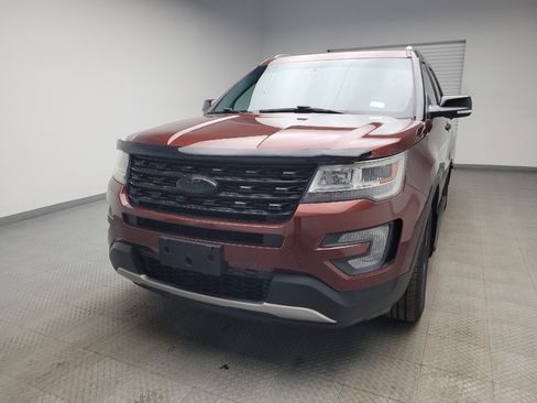 Used 2016 Ford Explorer XLT w/ Equipment Group 202A AWD/4WD image 15