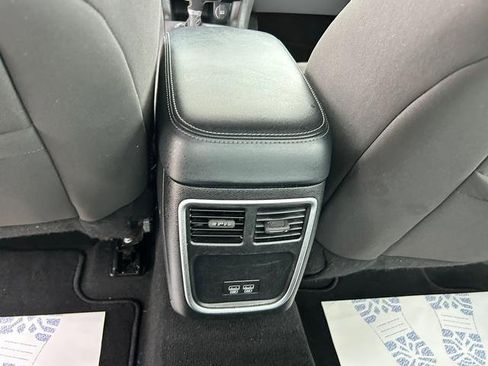 Used 2023 Dodge Charger SXT image 15