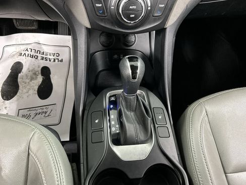 Used 2017 Hyundai Santa Fe Sport w/ 2.4L Value Package 06 AWD/4WD image 17