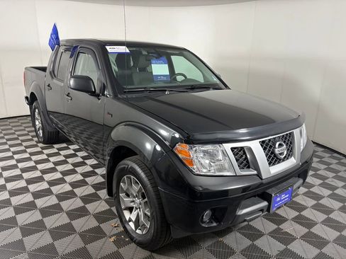Used 2021 Nissan Frontier SV image 1