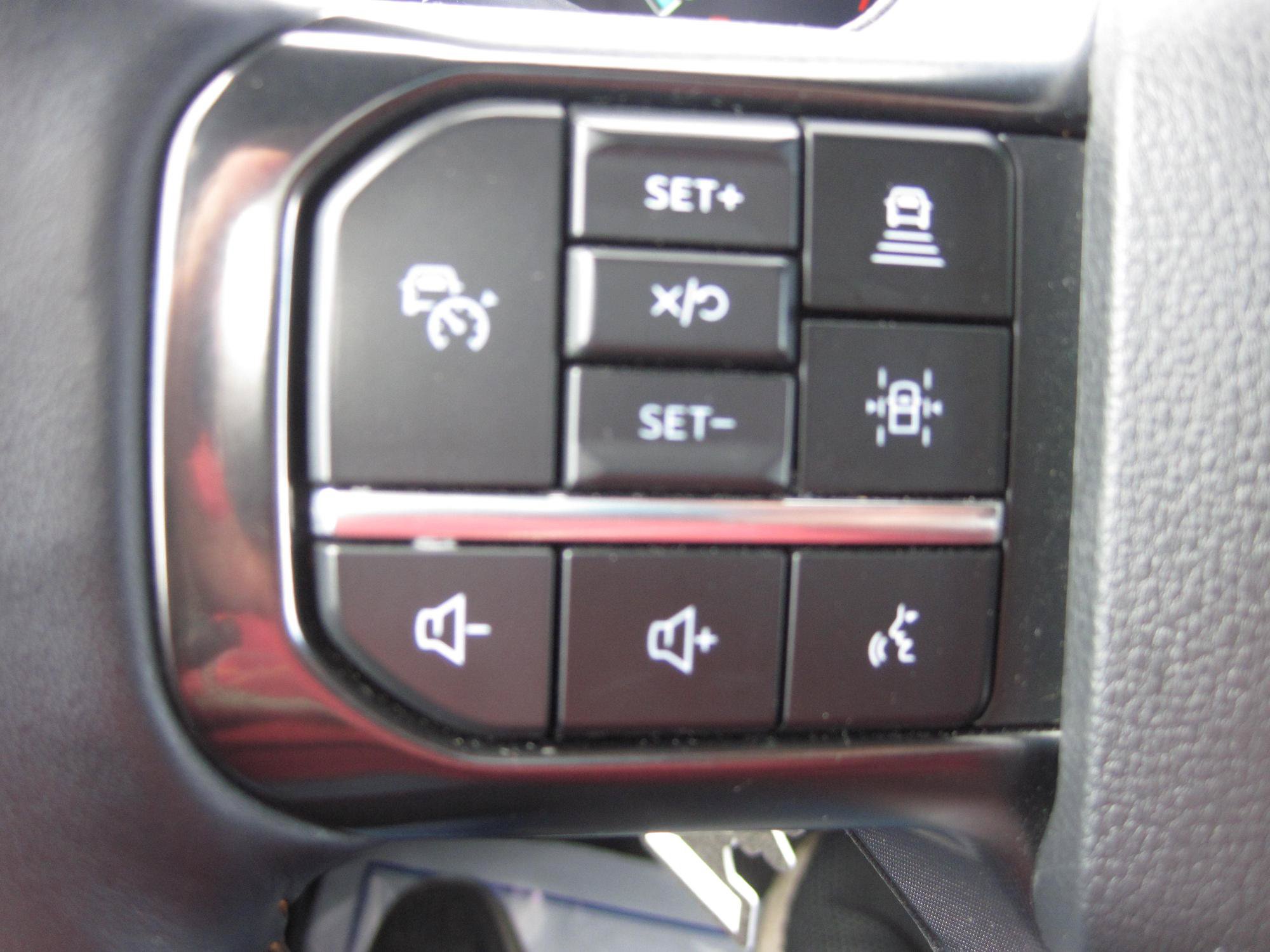 Used 2023 Ford F150 Platinum AWD/4WD image 16