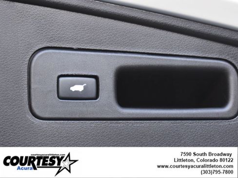 Used 2020 Acura MDX SH-AWD image 25