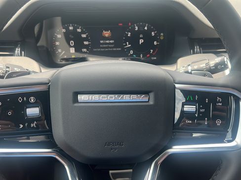 New 2026 Land Rover Discovery Sport Landmark AWD/4WD image 31