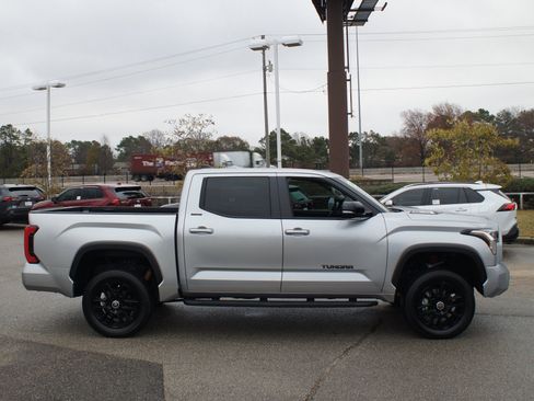 Used 2024 Toyota Tundra Limited image 23