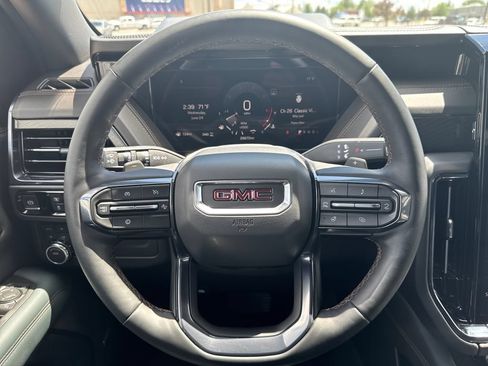 Certified 2025 GMC Yukon XL AT4 w/ AT4 Premium Package AWD/4WD image 21