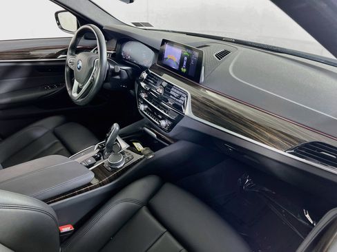 Used 2020 BMW 530i xDrive w/ Convenience Package AWD/4WD image 29