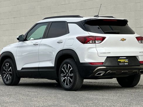 Certified 2023 Chevrolet TrailBlazer ACTIV w/ Sun and Liftgate Package FWD image 6