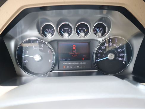 Used 2013 Ford F350 Lariat w/ Lariat Interior Pkg image 33