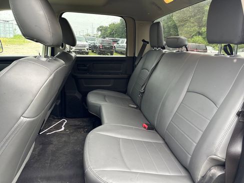 Used 2018 RAM 1500 Express AWD/4WD image 14