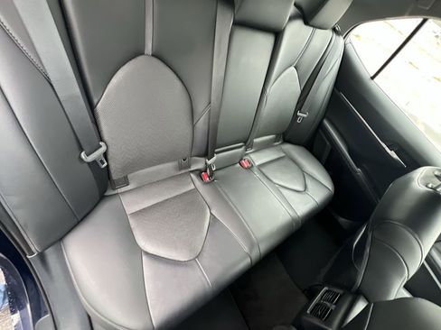 Used 2022 Toyota Camry XLE image 25