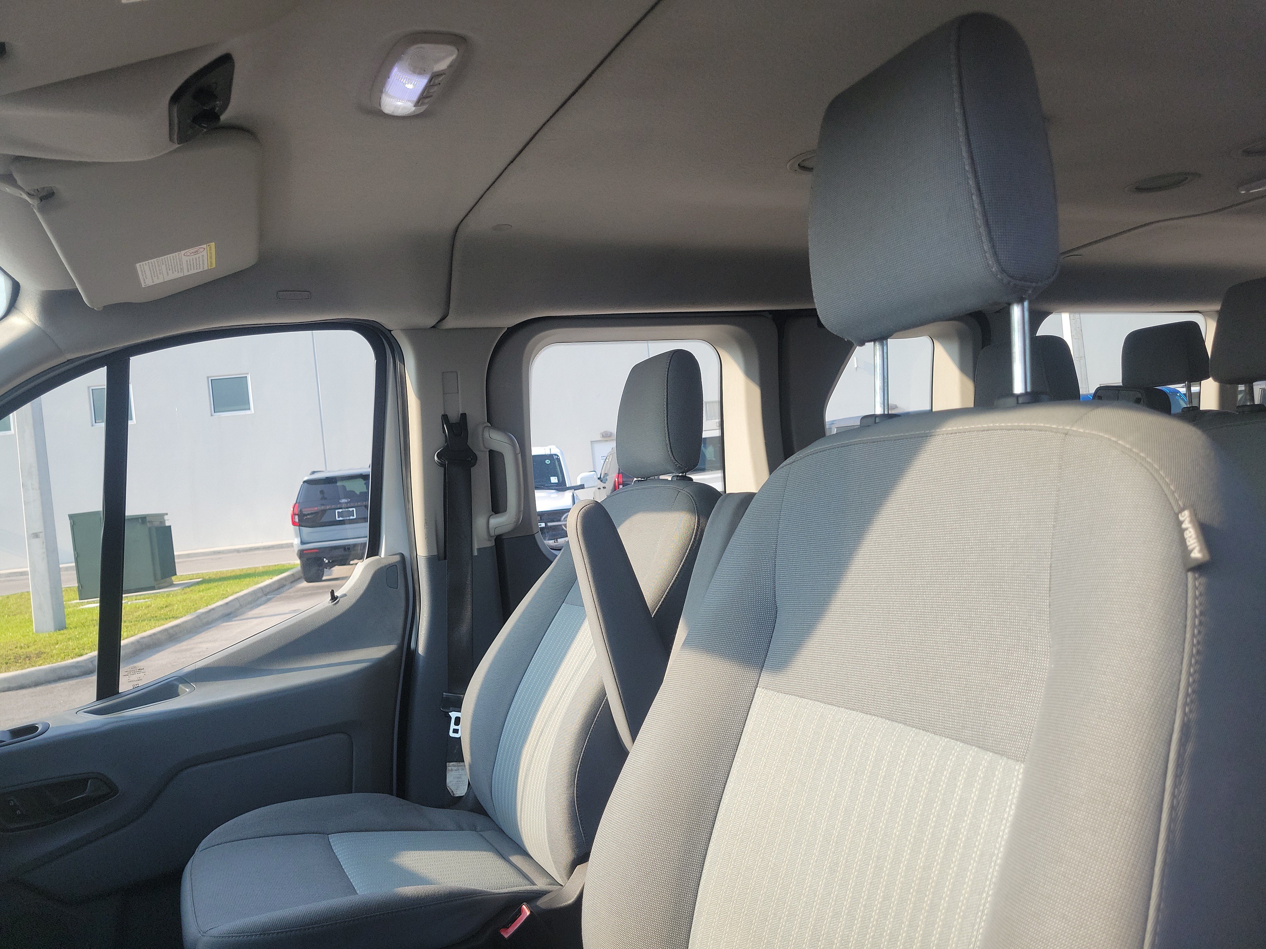 Used 2018 Ford Transit 350 XLT RWD image 12