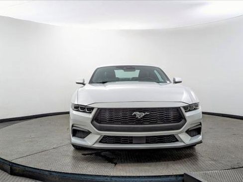 Used 2024 Ford Mustang Premium image 11