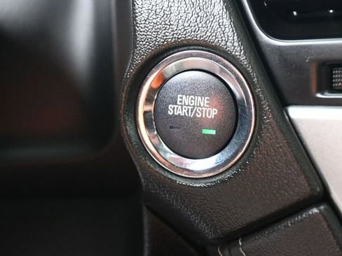 Used 2020 Chevrolet Suburban Premier AWD/4WD image 34