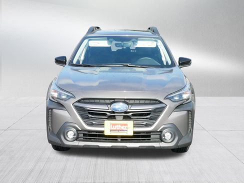 Used 2023 Subaru Outback Premium image 2
