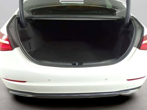 Used 2025 Mercedes-Benz C 300 4MATIC Sedan image 47
