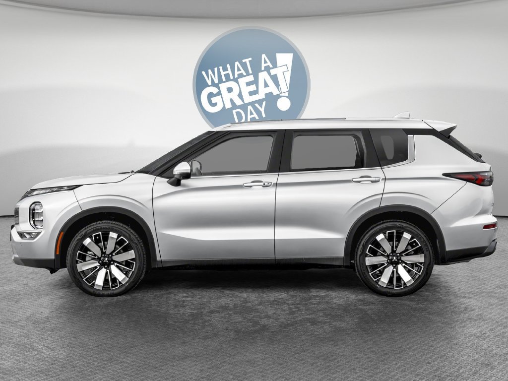 New 2026 Mitsubishi Outlander AWD image 3