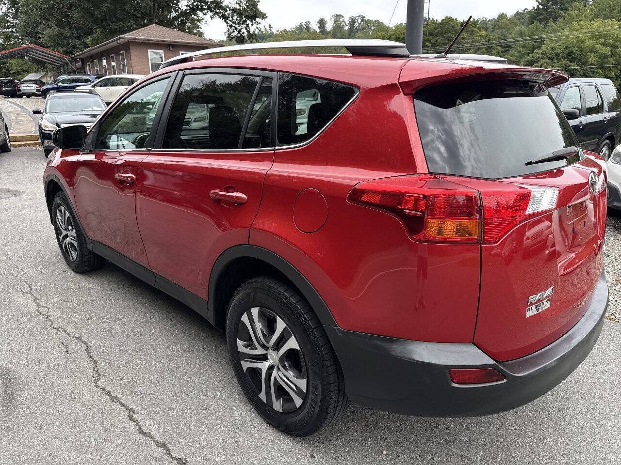 Used 2014 Toyota RAV4 LE AWD/4WD image 5