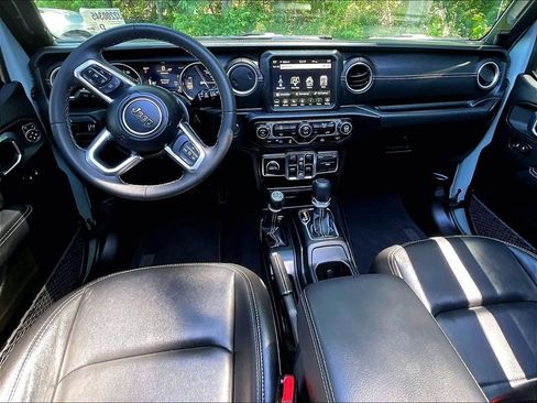 Used 2023 Jeep Wrangler Unlimited Sahara AWD/4WD image 20