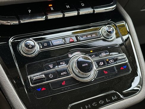 Used 2022 Lincoln Corsair Reserve image 20