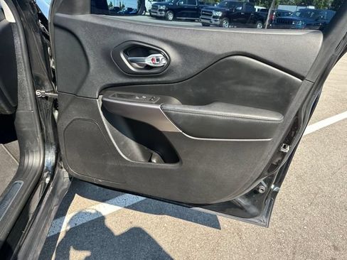 Used 2020 Jeep Cherokee Limited AWD/4WD image 21