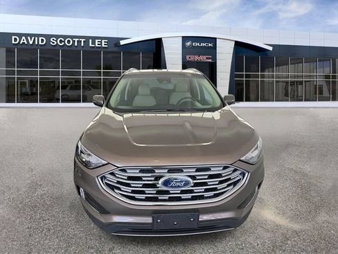 Used 2019 Ford Edge SEL w/ Equipment Group 201A FWD image 2