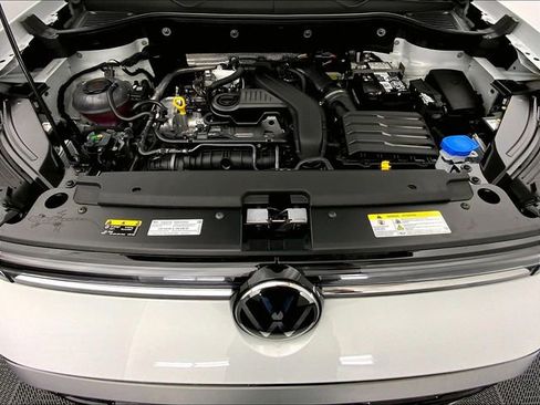 New 2026 Volkswagen Taos SEL image 11