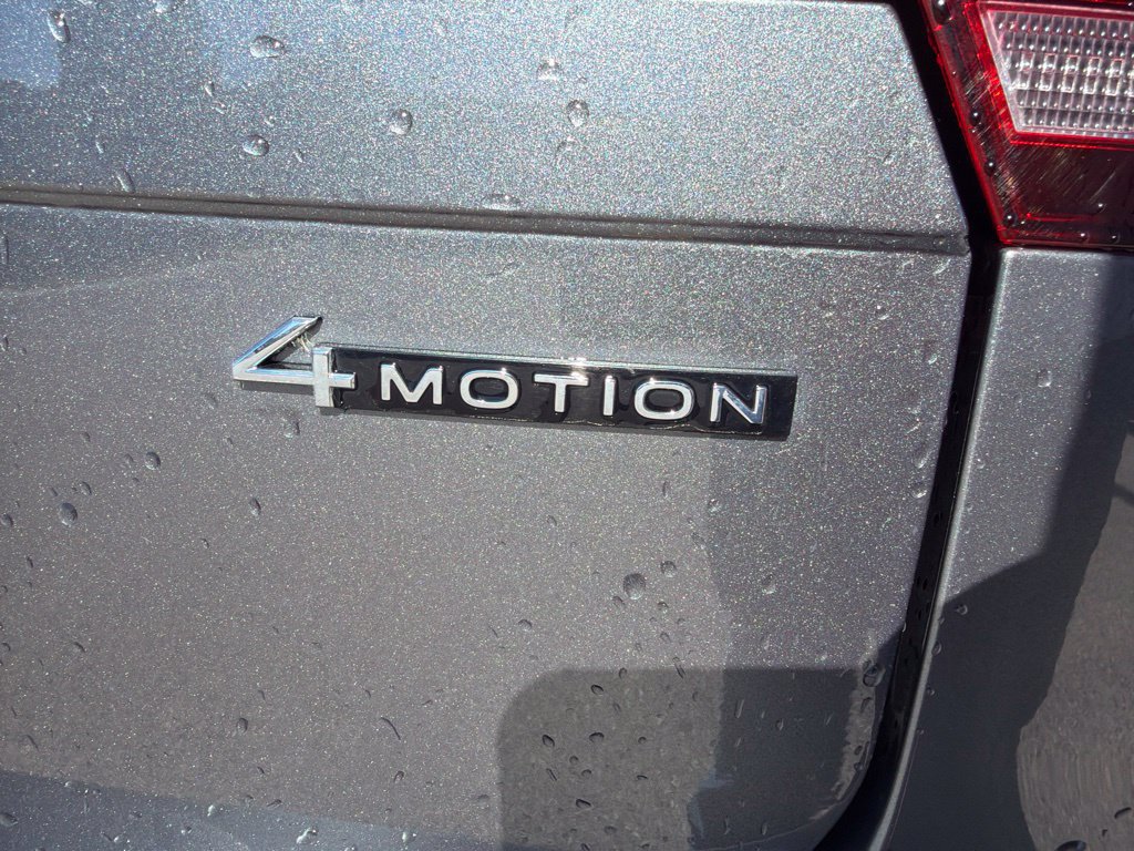 Used 2022 Volkswagen Tiguan SE AWD/4WD image 12