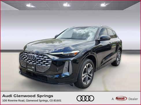 Used 2025 Audi Q5 Premium Plus w/ Premium Plus AWD/4WD image 1