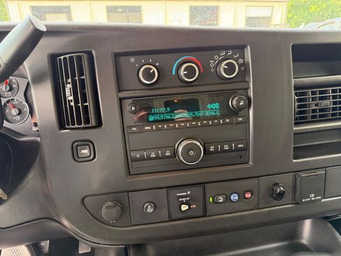 Used 2021 Chevrolet Express 3500 w/ Power Convenience Package RWD image 14
