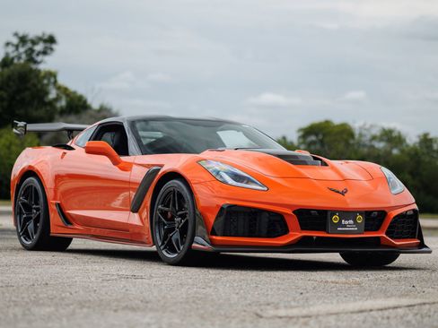 Used 2019 Chevrolet Corvette ZR1 RWD image 24