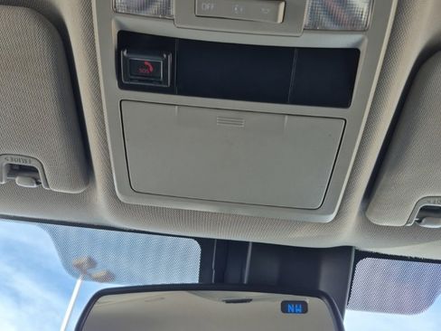 Used 2021 Toyota Tacoma 2WD Double Cab image 39