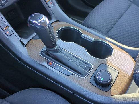 Used 2019 GMC Acadia SLE w/ LPO, Floor Liner Package image 33